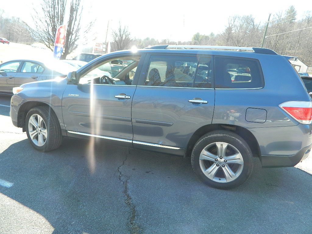 2013 Toyota Highlander Image 5