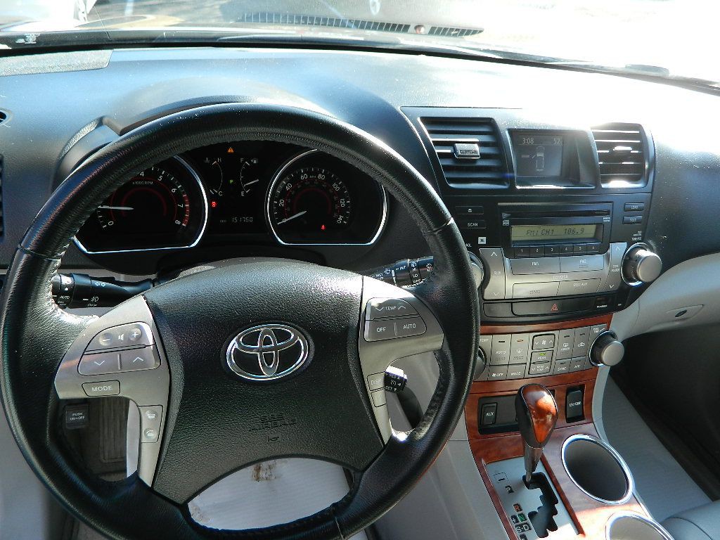 2008 Toyota Highlander Image 10