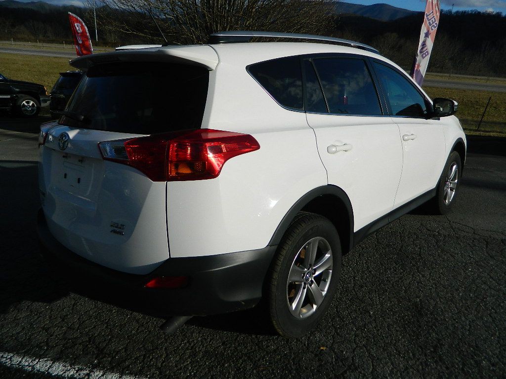 2015 Toyota Rav4 Image 3