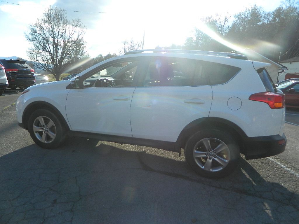 2015 Toyota Rav4 Image 5