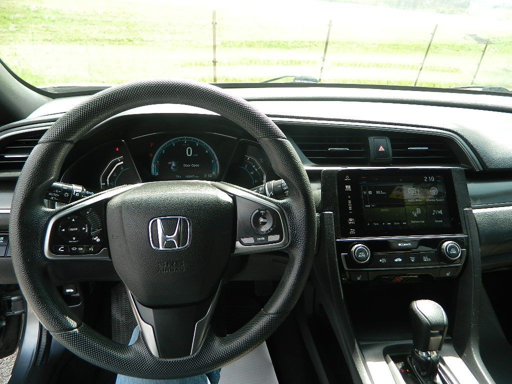 2017 Honda Civic Image 9