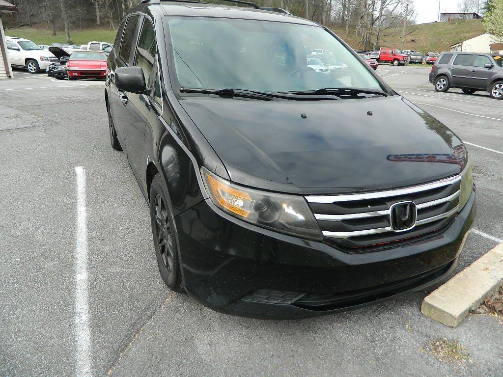 2011 Honda Odyssey Image 1