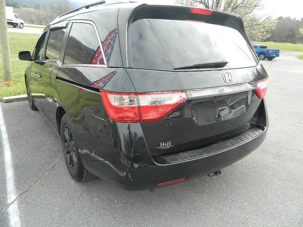 2011 Honda Odyssey Image 4