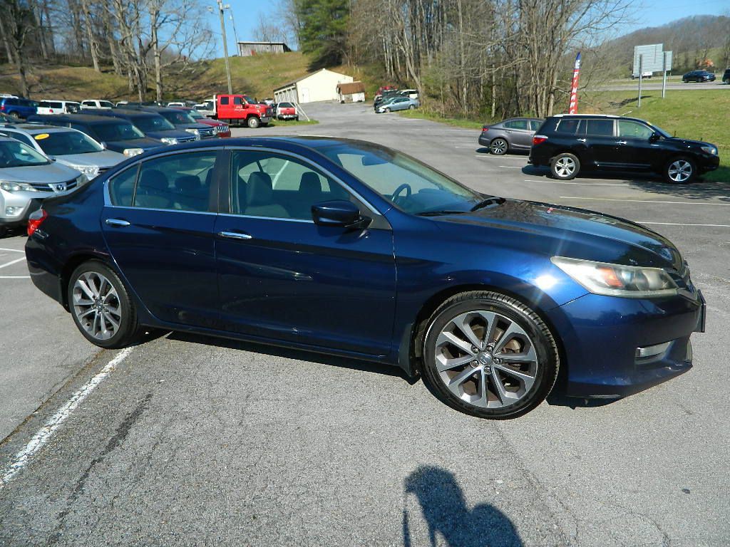 2015 Honda Accord Image 2