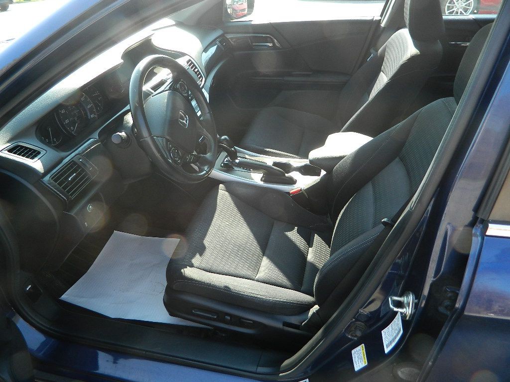 2015 Honda Accord Image 8