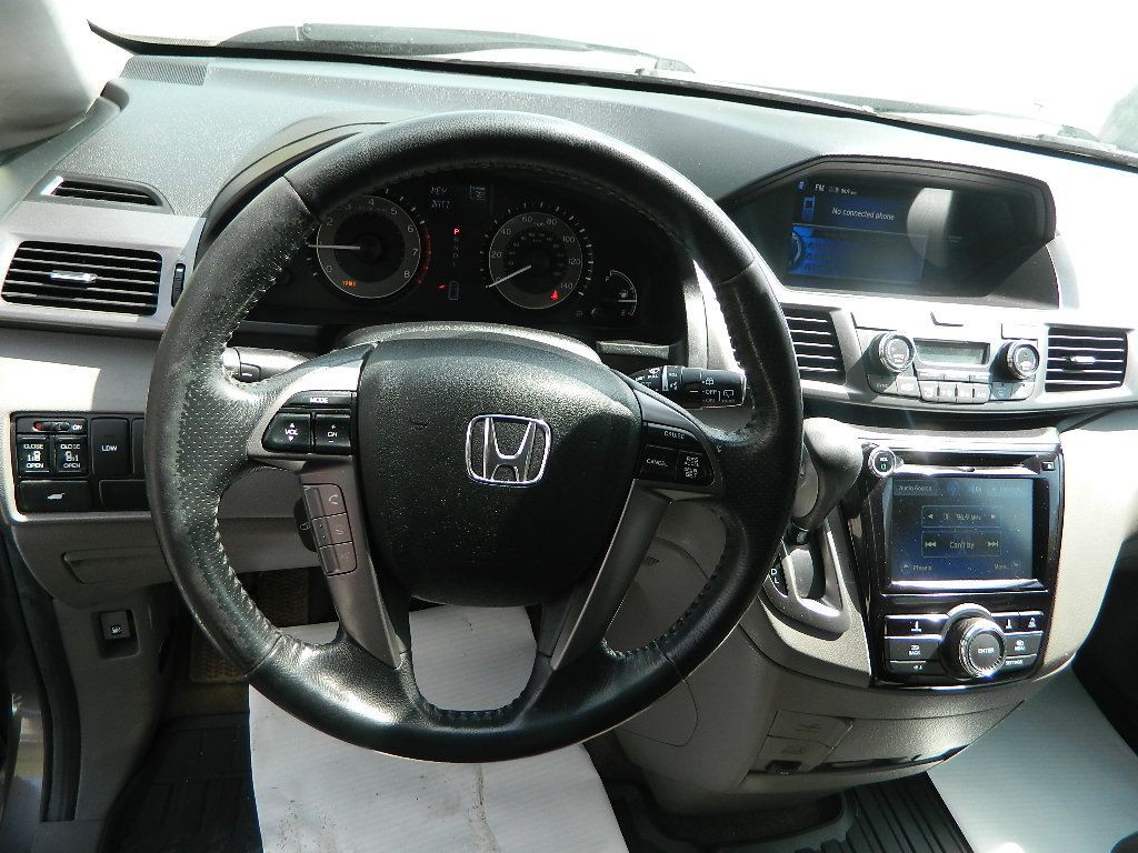 2014 Honda Odyssey Image 10