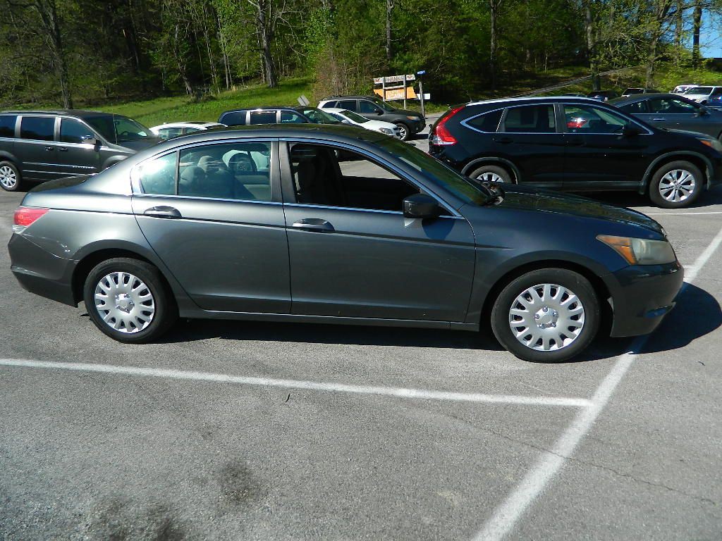 2009 Honda Accord Image 2