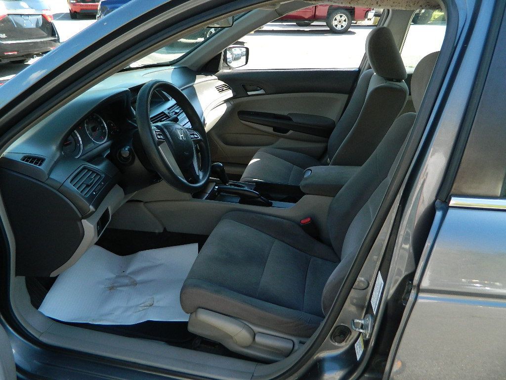 2009 Honda Accord Image 10