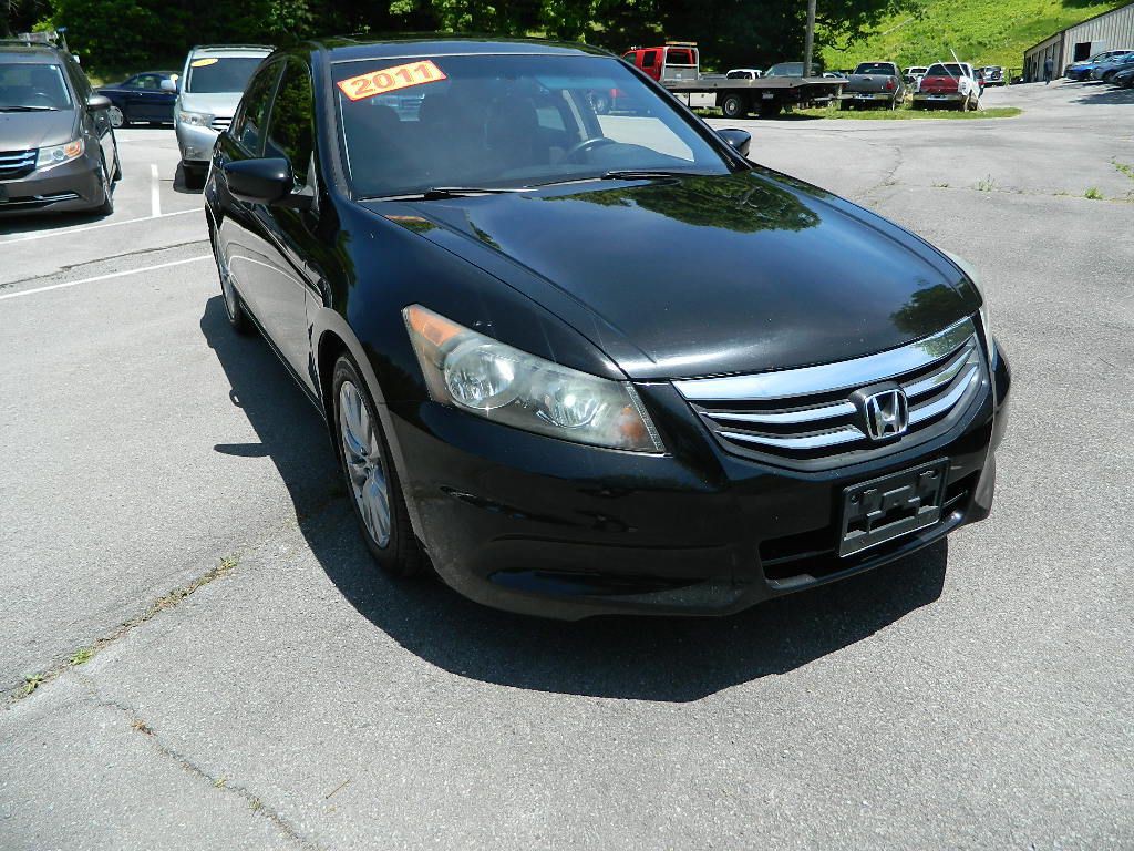 2011 Honda Accord Image 1