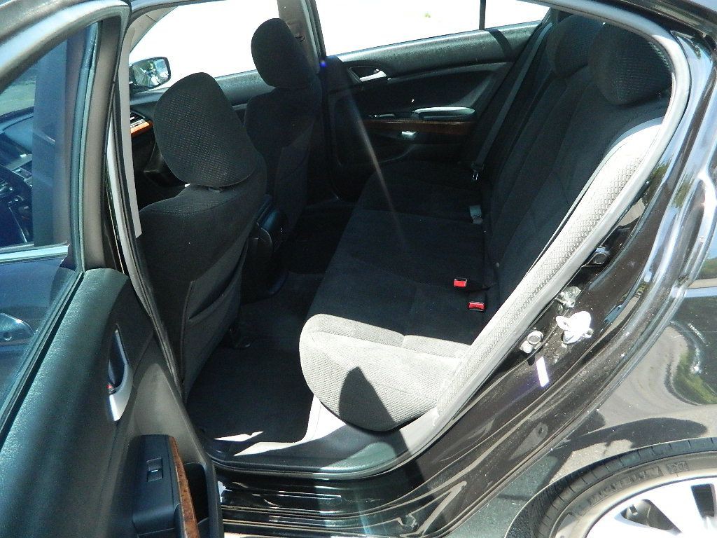 2011 Honda Accord Image 7
