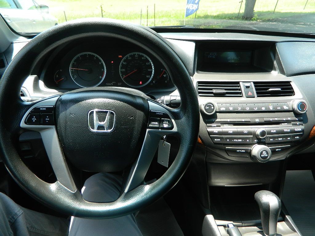 2011 Honda Accord Image 9