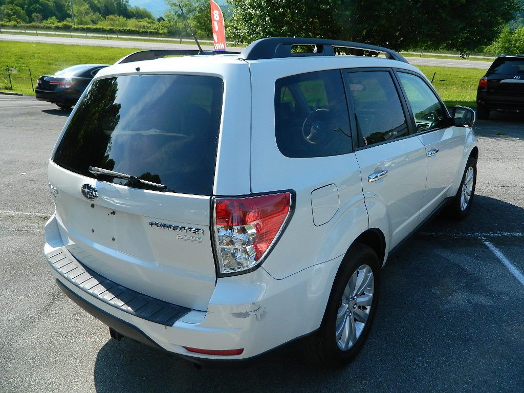 2013 Subaru Forester Image 3