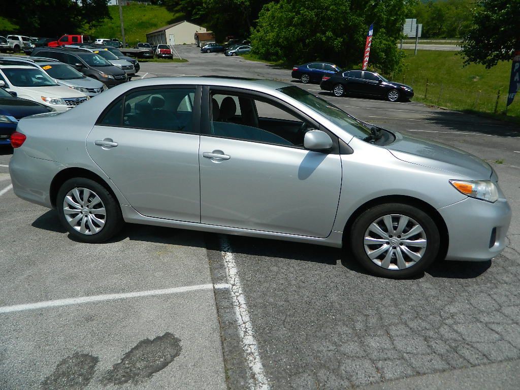 2012 Toyota Corolla Image 2