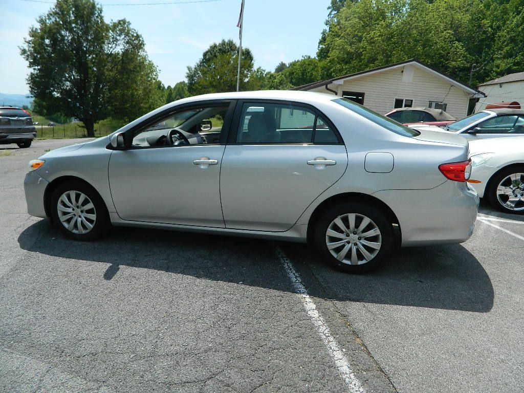 2012 Toyota Corolla Image 5