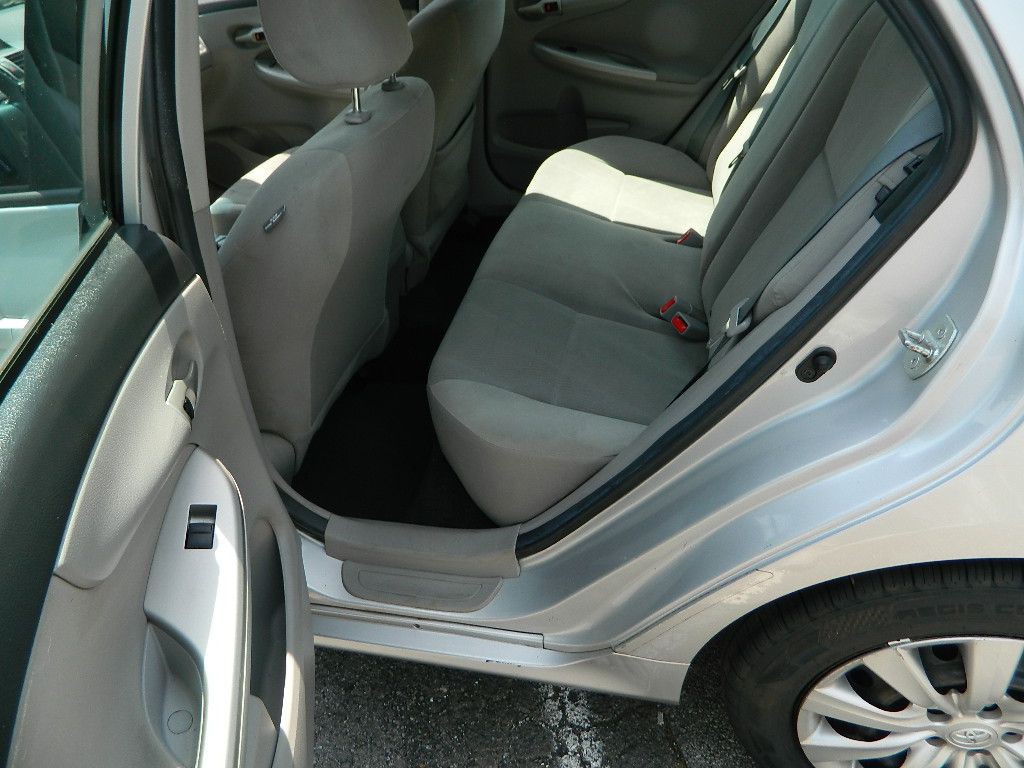 2012 Toyota Corolla Image 7