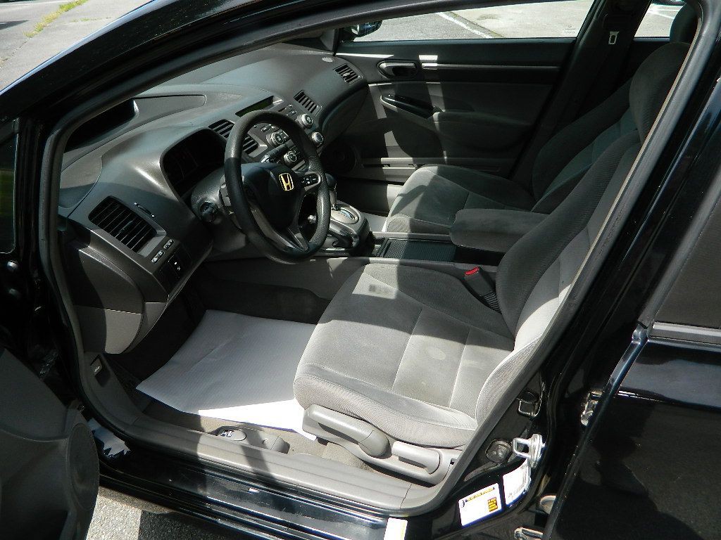 2011 Honda Civic Image 8