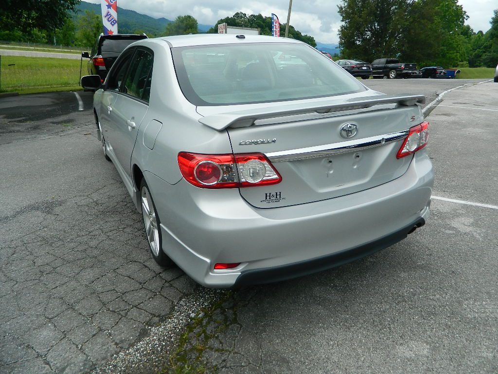 2013 Toyota Corolla Image 4