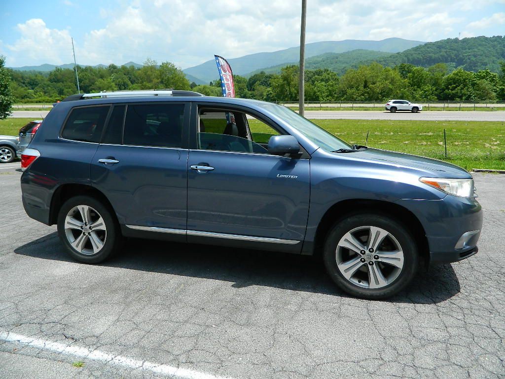 2012 Toyota Highlander Image 2