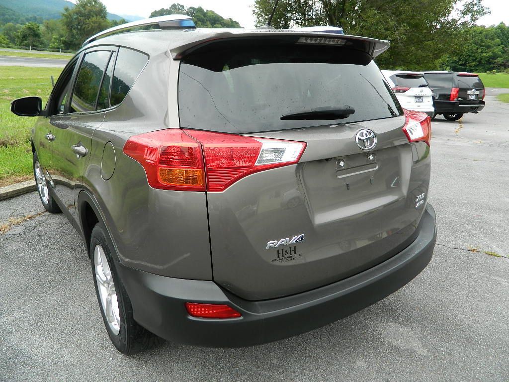 2014 Toyota Rav4 Image 4