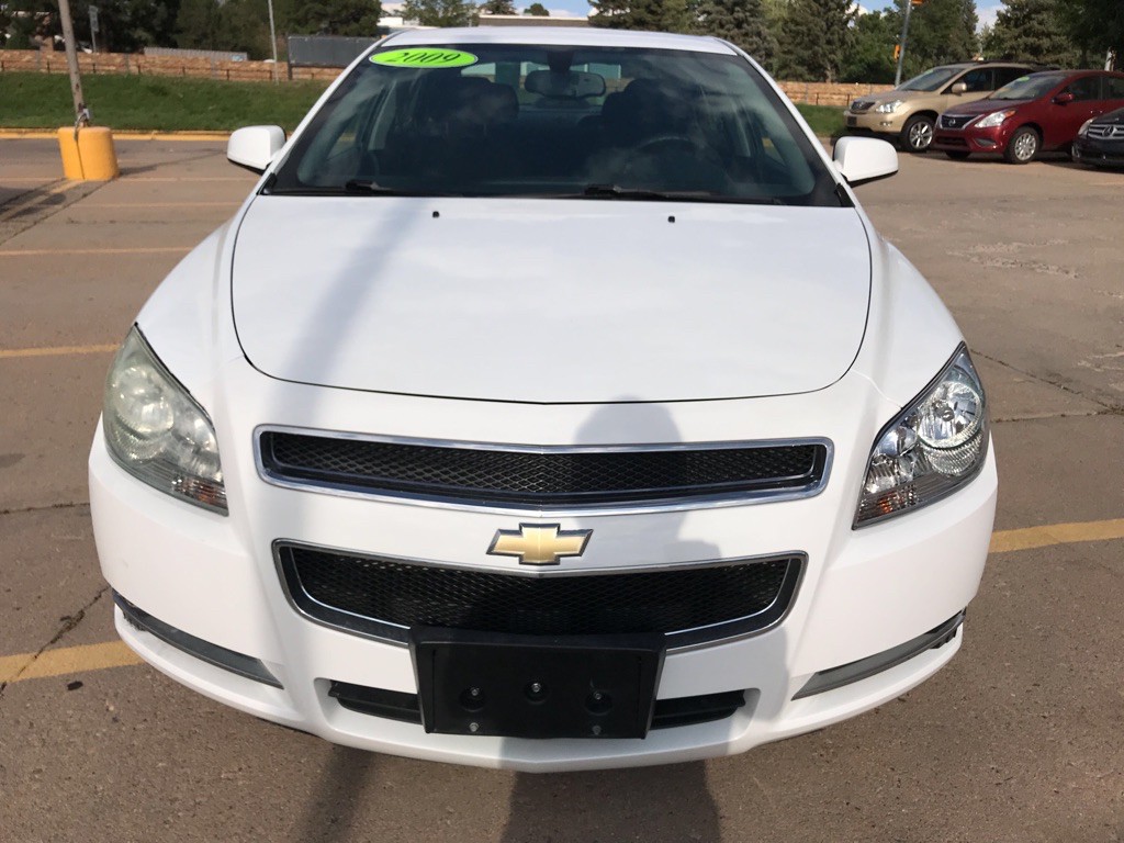 2009 Chevrolet Malibu Image 2