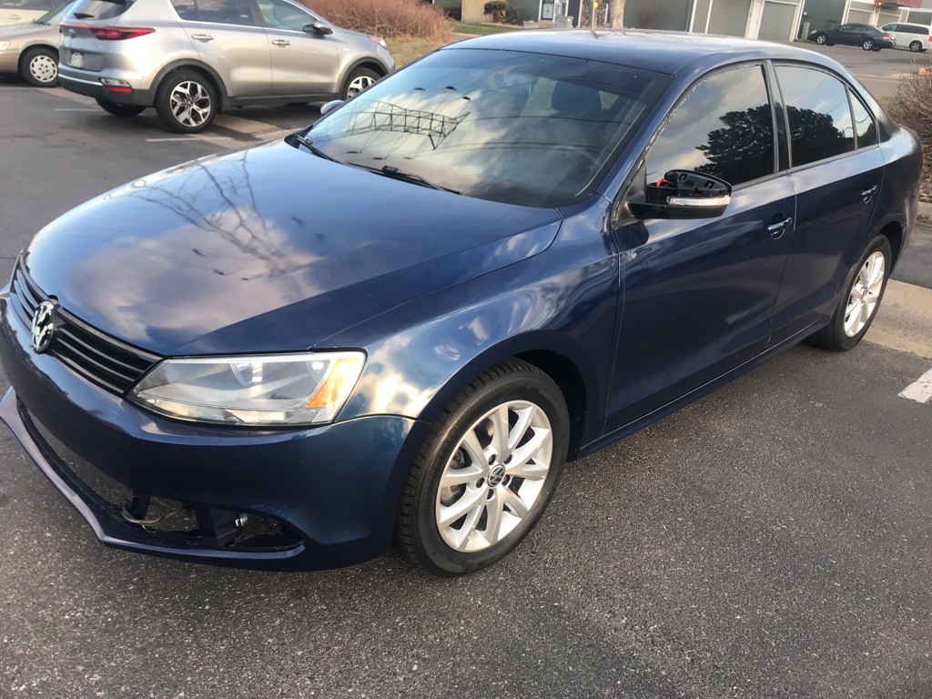 2012 Volkswagen Jetta Image 2