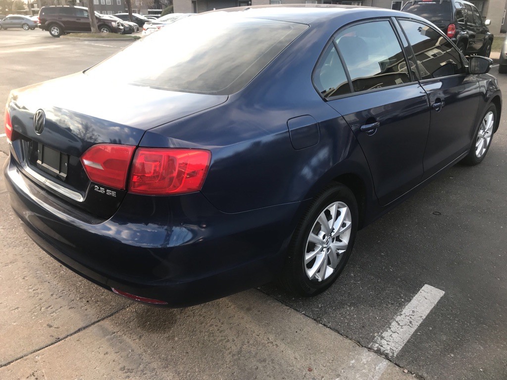 2012 Volkswagen Jetta Image 5