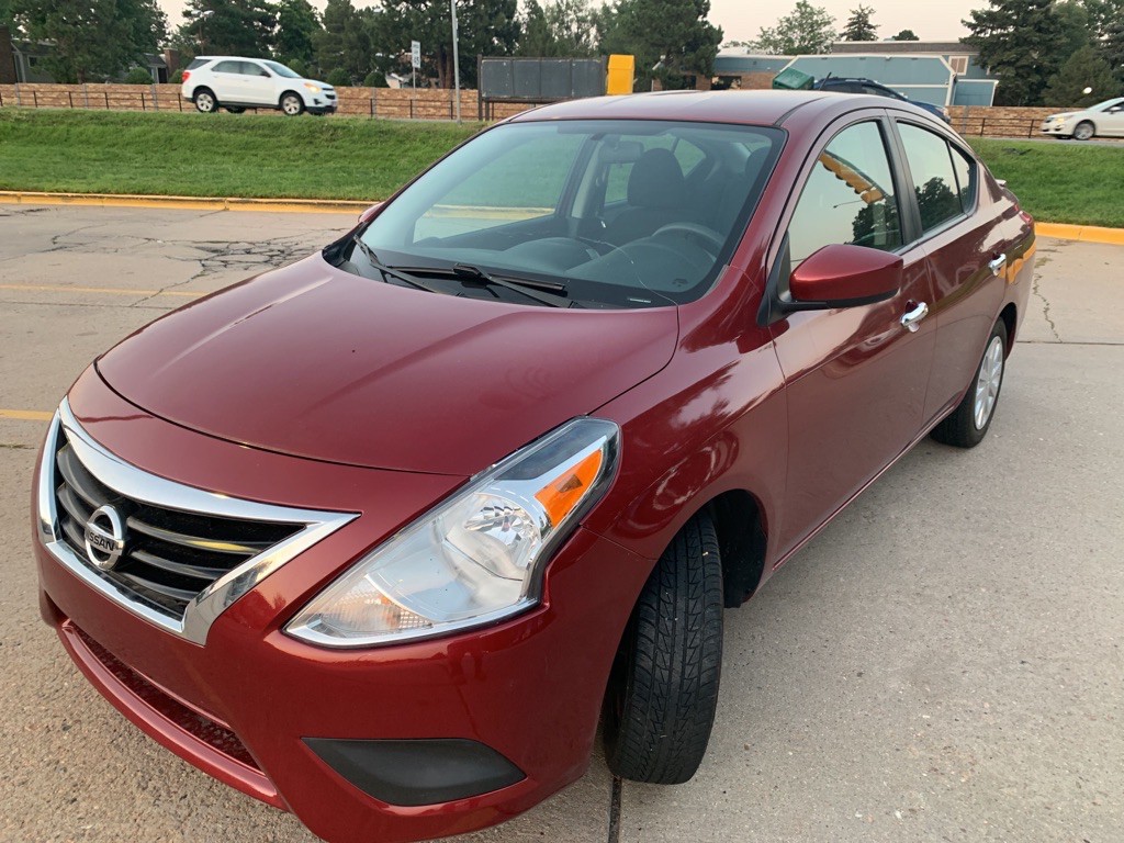 2016 Nissan Versa Image 2