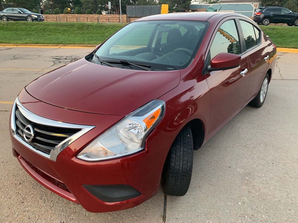 2016 Nissan Versa Image 3