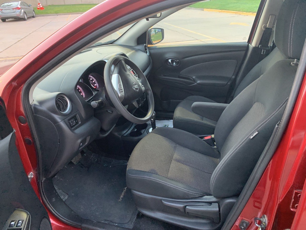 2016 Nissan Versa Image 6