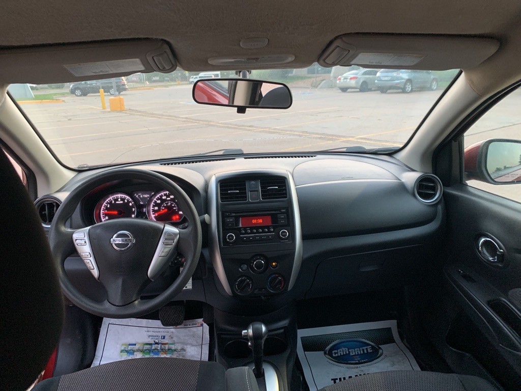 2016 Nissan Versa Image 10