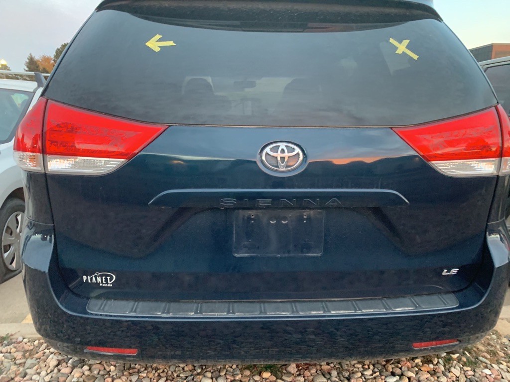 2011 Toyota Sienna Image 5