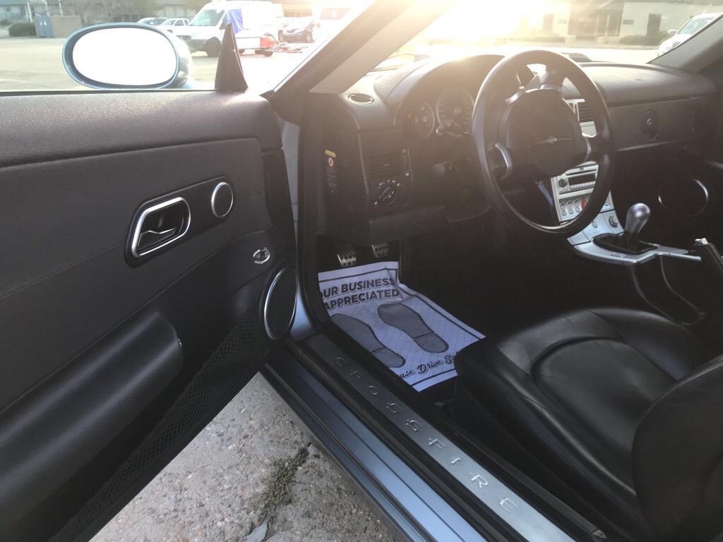 2004 Chrysler Crossfire Image 17