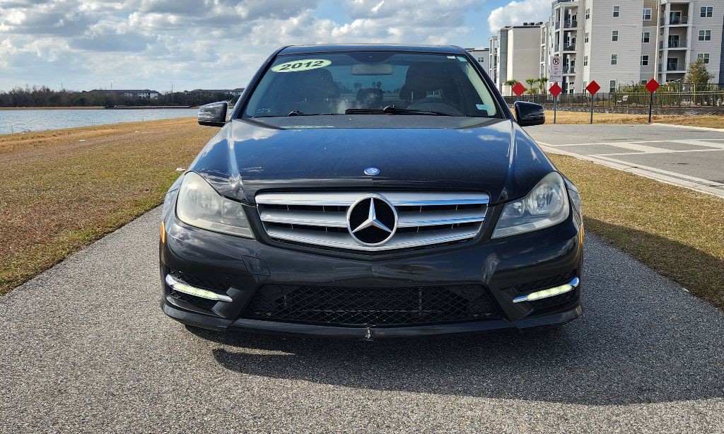 2012 Mercedes-Benz C-Class Image 2