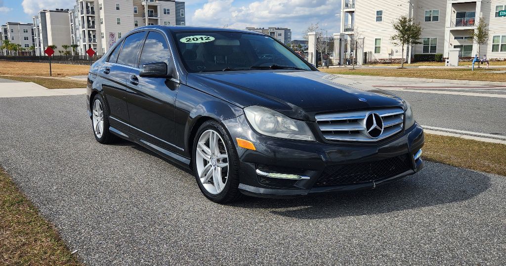 2012 Mercedes-Benz C-Class Image 3