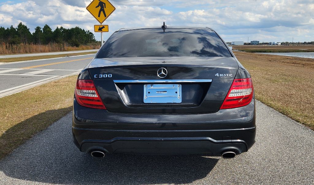 2012 Mercedes-Benz C-Class Image 6