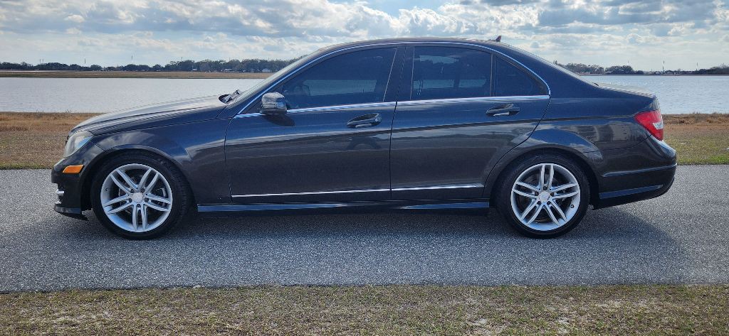 2012 Mercedes-Benz C-Class Image 8