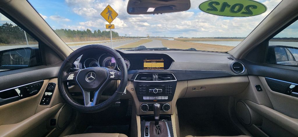 2012 Mercedes-Benz C-Class Image 12