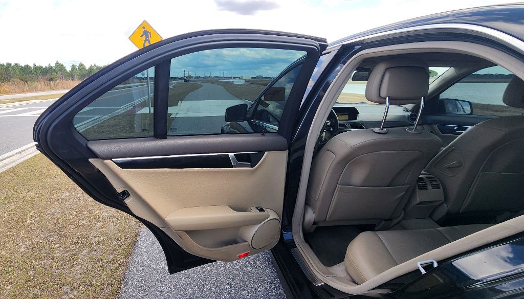 2012 Mercedes-Benz C-Class Image 14