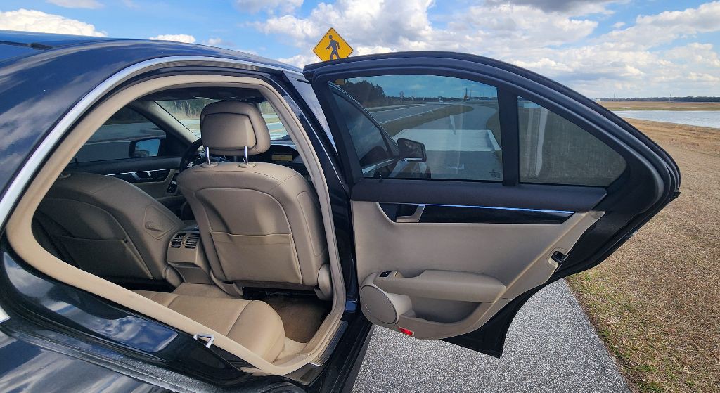 2012 Mercedes-Benz C-Class Image 20