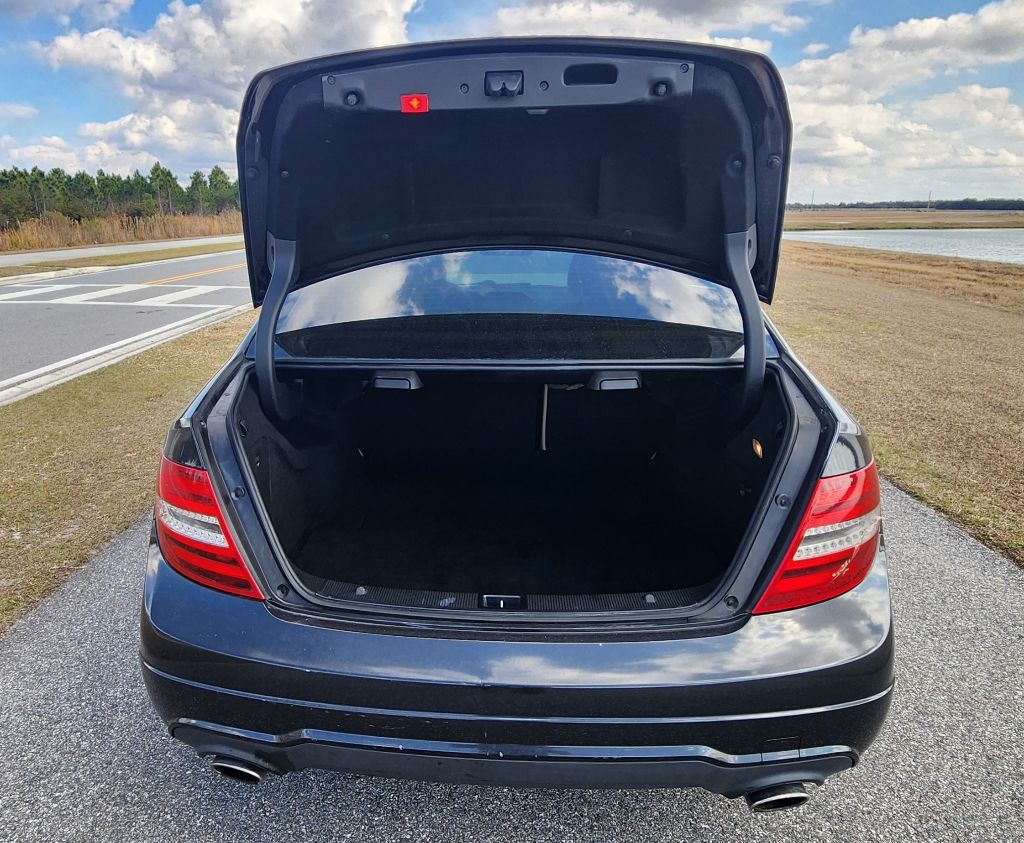 2012 Mercedes-Benz C-Class Image 23