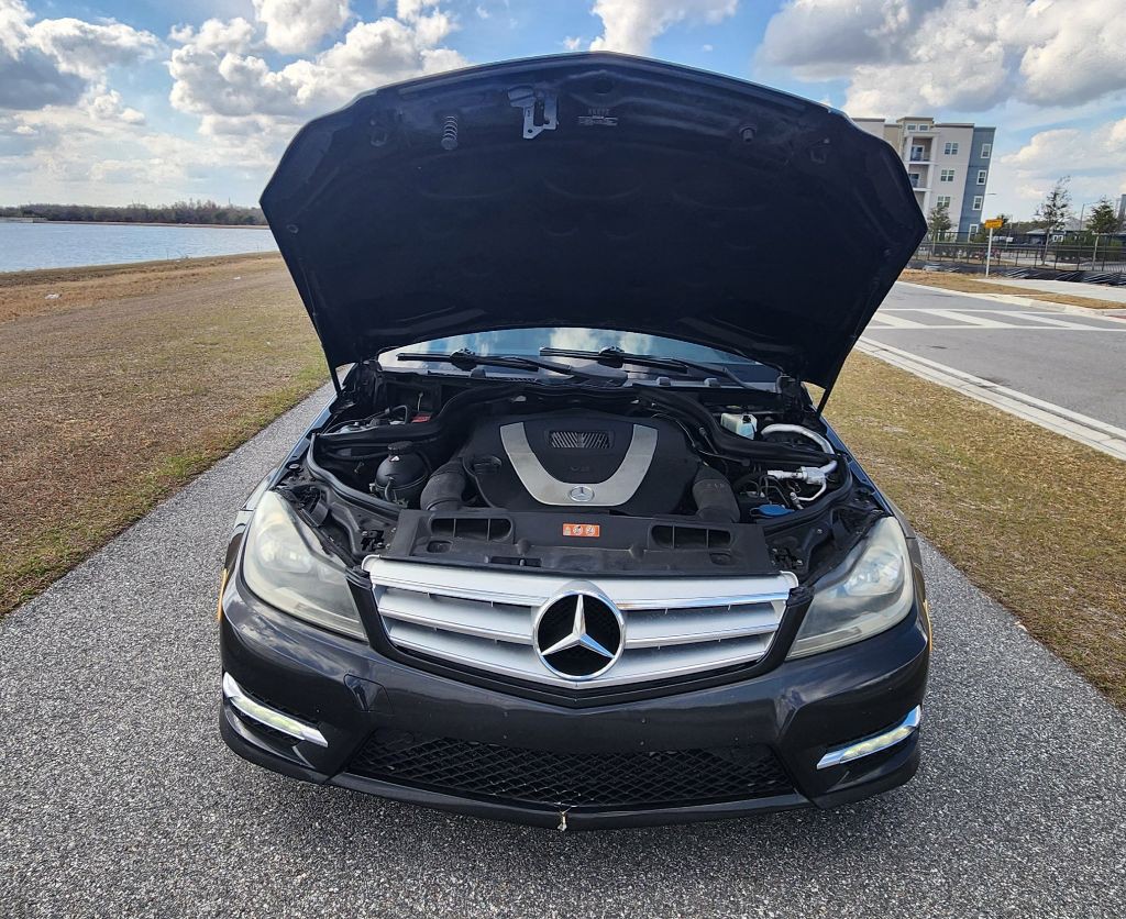 2012 Mercedes-Benz C-Class Image 25