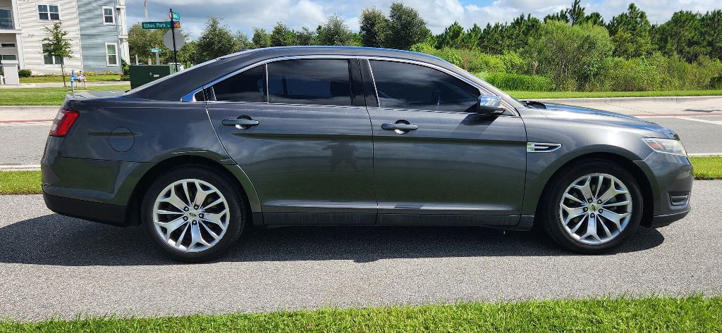 2015 Ford Taurus Image 4