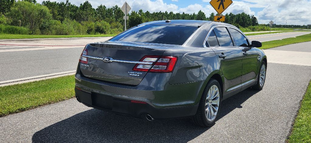 2015 Ford Taurus Image 5
