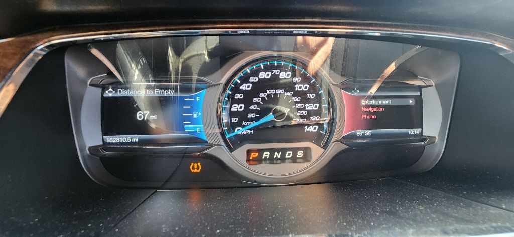 2015 Ford Taurus Image 13