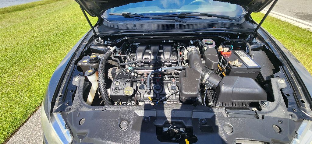 2015 Ford Taurus Image 26