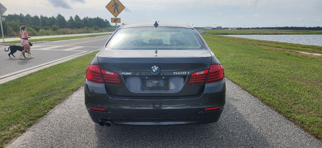 2014 BMW 5 Series Image 6
