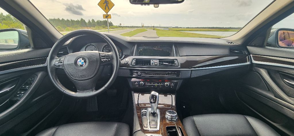 2014 BMW 5 Series Image 12