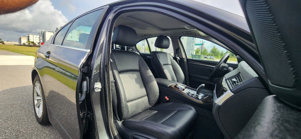 2014 BMW 5 Series Image 18