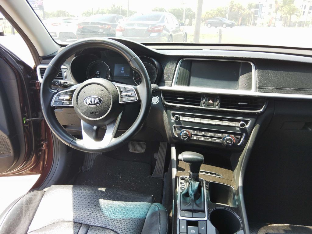2020 Kia Optima Image 8
