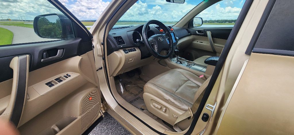 2009 Toyota Highlander Image 10